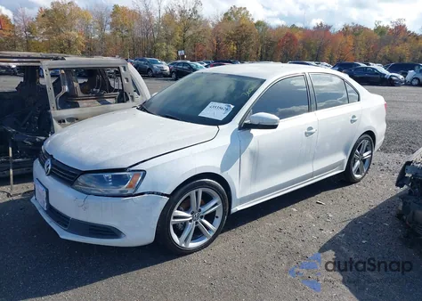 2013 Volkswagen Jetta 2.5L Se z USA, uszkodzony, nr VIN 3VWDP7AJXDM404078